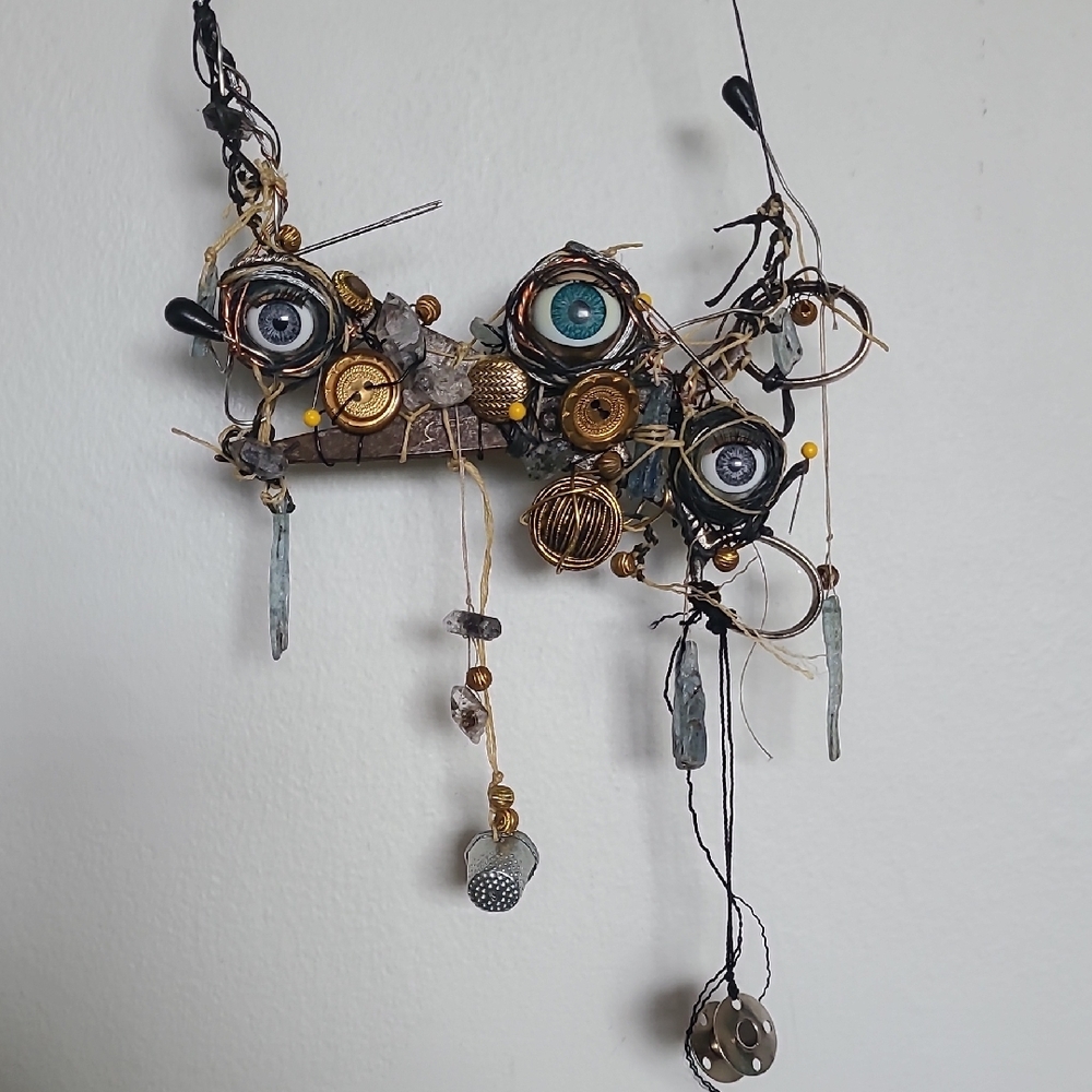 Voodoo Moving Eyes Witch Necklace Talisman Scissors Crystals Pins Hoodoo Hocus